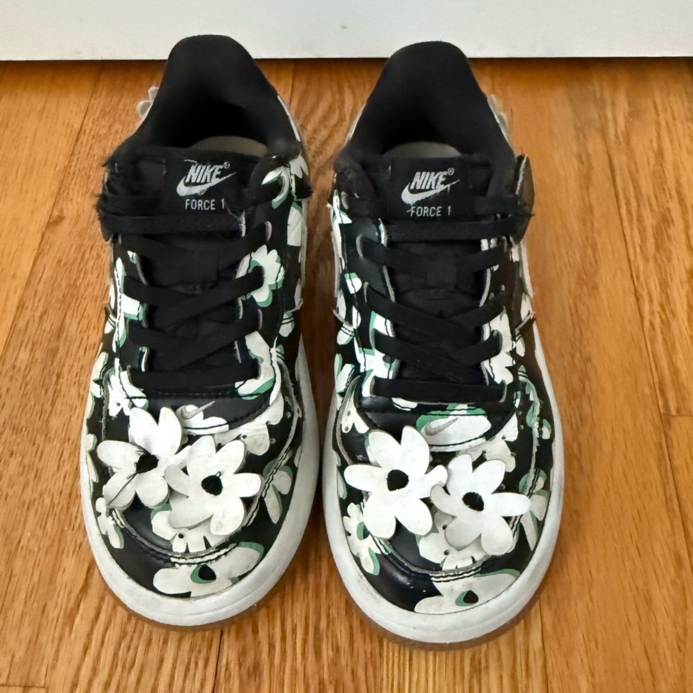 Nike Kids Air Force 1 Black and White Floral Sneakers